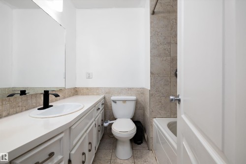 115 Walker Road, Edmonton, AB - Indoor Photo Showing Bathroom