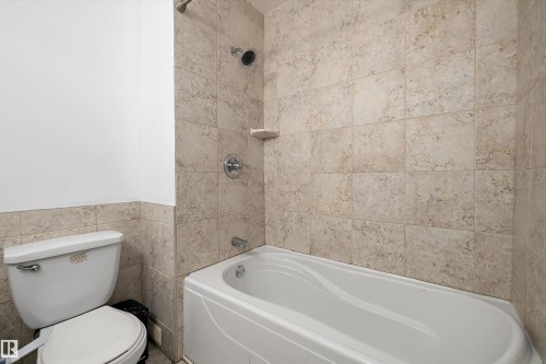 115 Walker Road, Edmonton, AB - Indoor Photo Showing Bathroom