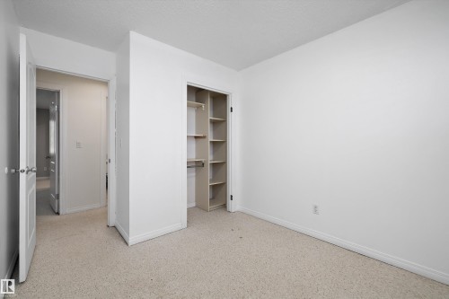 115 Walker Road, Edmonton, AB - Indoor Photo Showing Other Room