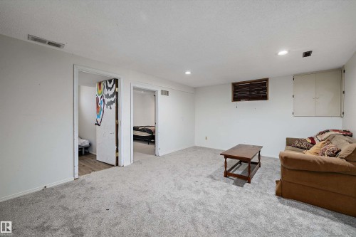 115 Walker Road, Edmonton, AB - Indoor