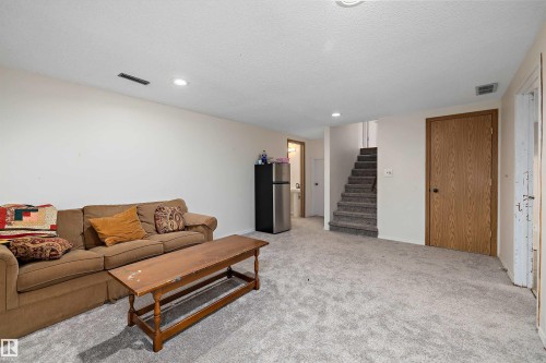 115 Walker Road, Edmonton, AB - Indoor