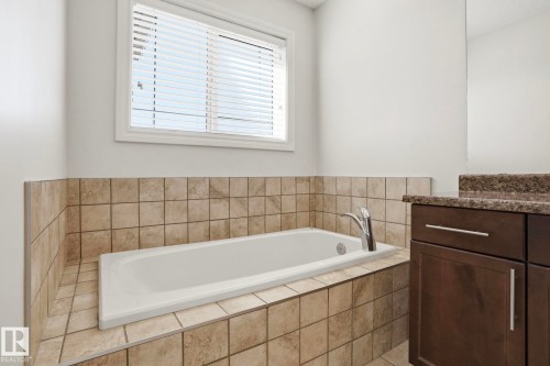 171 Keyport Circle, Leduc, AB - Indoor Photo Showing Bathroom