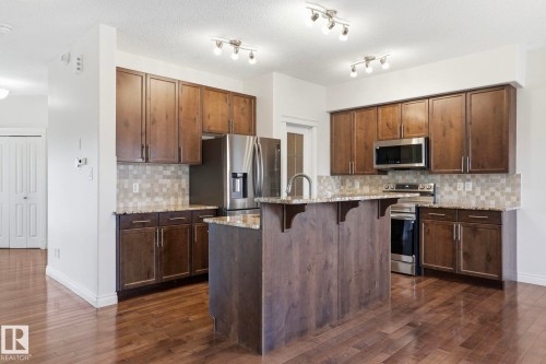 171 Keyport Circle, Leduc, AB - Indoor Photo Showing Kitchen With Upgraded Kitchen