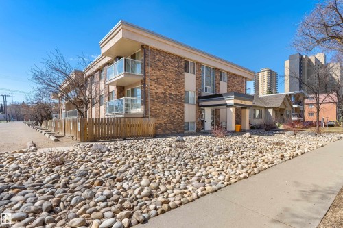 105 10230 120 Street Nw, Edmonton, AB - Outdoor