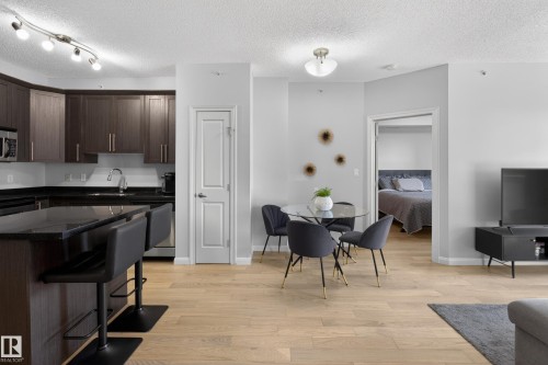 202 9819 104 Street, Edmonton, AB - Indoor