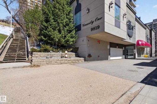202 9819 104 Street, Edmonton, AB - Outdoor