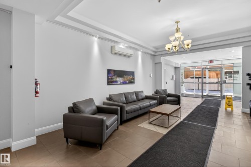 202 9819 104 Street, Edmonton, AB - Indoor