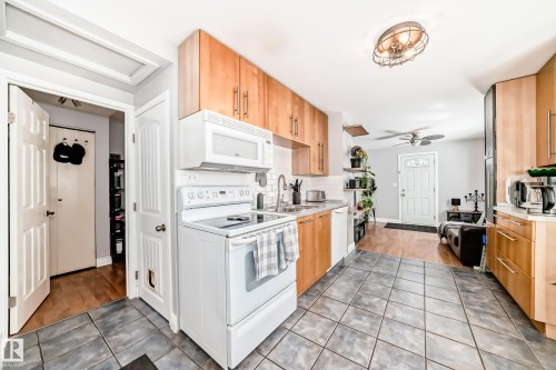12146 95 Street, Edmonton, AB - Indoor Photo Showing Kitchen