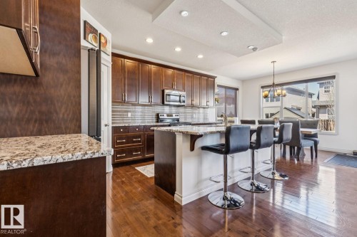 21912 97 Avenue, Edmonton, AB - Indoor Photo Showing Kitchen With Upgraded Kitchen