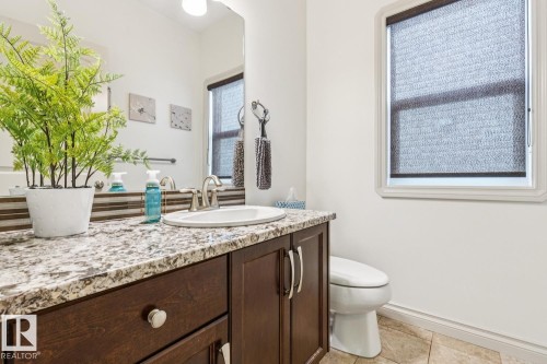 21912 97 Avenue, Edmonton, AB - Indoor Photo Showing Bathroom