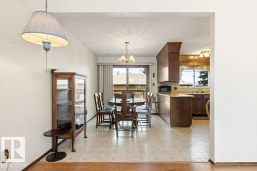 35 Oatway Drive, Stony Plain, AB - Indoor Photo Showing Dining Room