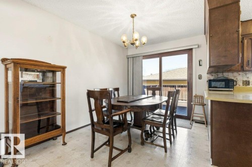 35 Oatway Drive, Stony Plain, AB - Indoor Photo Showing Dining Room