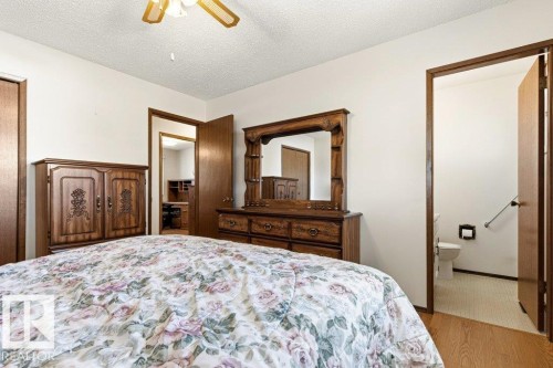 35 Oatway Drive, Stony Plain, AB - Indoor Photo Showing Bedroom
