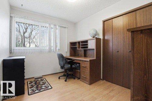 35 Oatway Drive, Stony Plain, AB - Indoor Photo Showing Other Room