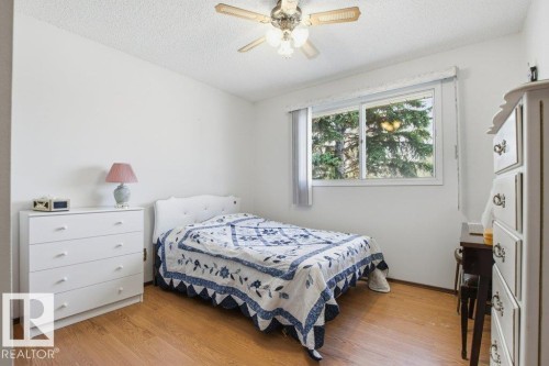 35 Oatway Drive, Stony Plain, AB - Indoor Photo Showing Bedroom