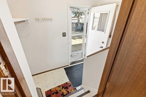 35 Oatway Drive, Stony Plain, AB - Indoor Photo Showing Other Room