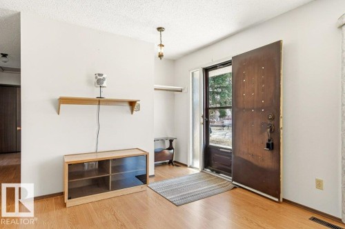35 Oatway Drive, Stony Plain, AB - Indoor Photo Showing Other Room