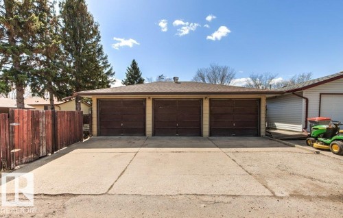 35 Oatway Drive, Stony Plain, AB - Outdoor With Exterior