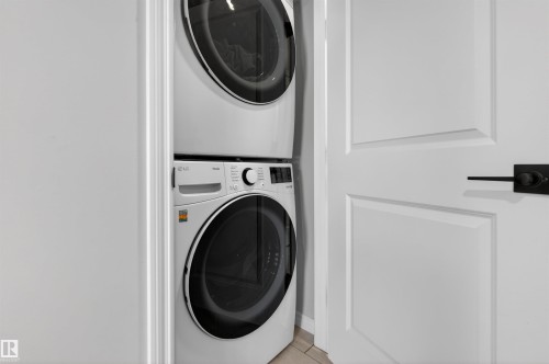 5348 Lark Landing, Edmonton, AB - Indoor Photo Showing Laundry Room