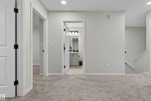 5348 Lark Landing, Edmonton, AB - Indoor Photo Showing Other Room