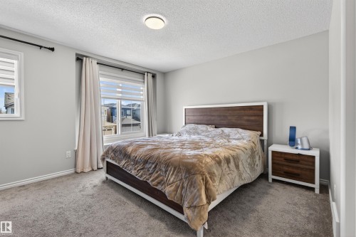 5348 Lark Landing, Edmonton, AB - Indoor Photo Showing Bedroom
