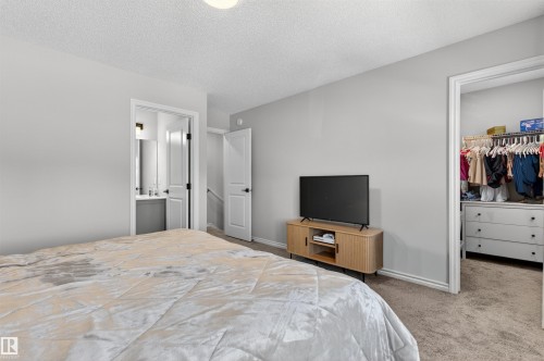 5348 Lark Landing, Edmonton, AB - Indoor Photo Showing Bedroom