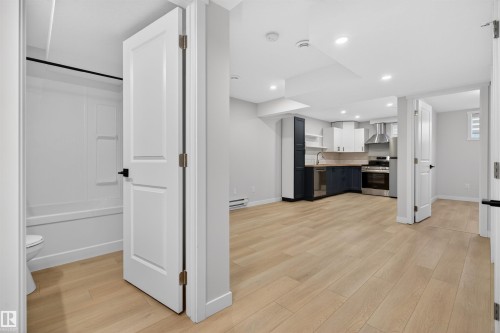5348 Lark Landing, Edmonton, AB - Indoor Photo Showing Other Room