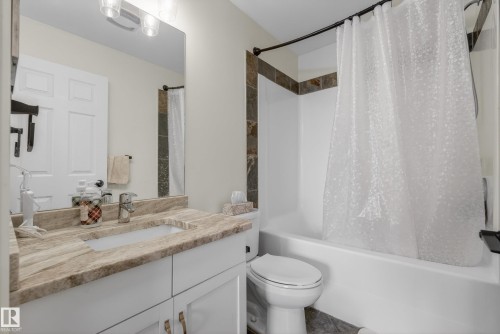 205 10011 110 Street, Edmonton, AB - Indoor Photo Showing Bathroom