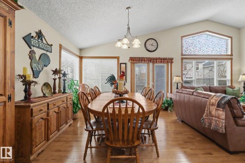 5 Richelieu Place, Beaumont, AB - Indoor Photo Showing Dining Room