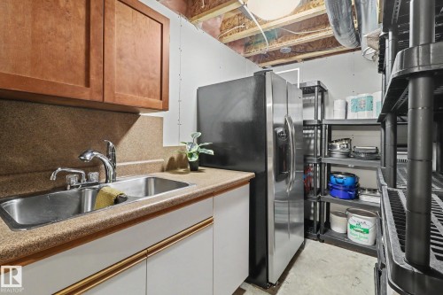 5 Richelieu Place, Beaumont, AB - Indoor Photo Showing Kitchen With Double Sink