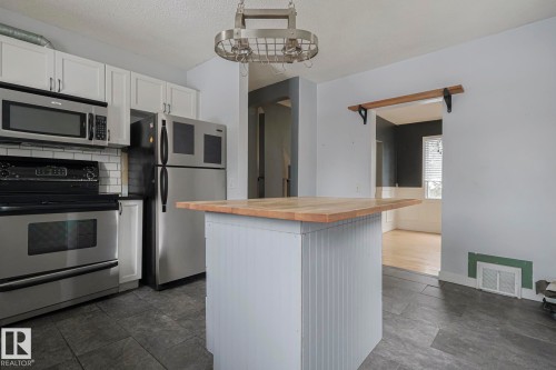 13519 107A Avenue, Edmonton, AB - Indoor Photo Showing Kitchen