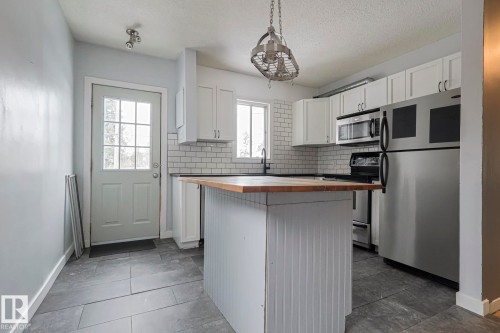 13519 107A Avenue, Edmonton, AB - Indoor Photo Showing Kitchen