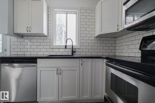 13519 107A Avenue, Edmonton, AB - Indoor Photo Showing Kitchen