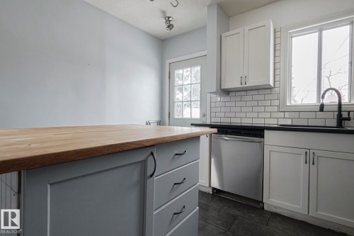 13519 107A Avenue, Edmonton, AB - Indoor Photo Showing Kitchen With Upgraded Kitchen