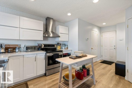 22 Deacon Place, St. Albert, AB - Indoor Photo Showing Kitchen