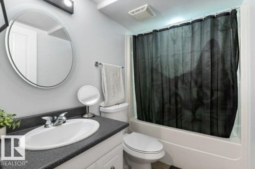 22 Deacon Place, St. Albert, AB - Indoor Photo Showing Bathroom