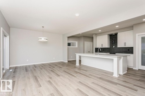 50 Gambel Loop, Spruce Grove, AB - Indoor Photo Showing Kitchen