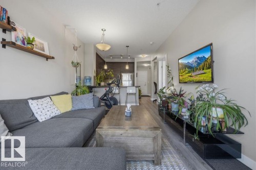108 2588 Anderson Way, Edmonton, AB - Indoor Photo Showing Living Room