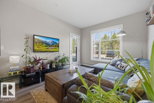 108 2588 Anderson Way, Edmonton, AB - Indoor Photo Showing Living Room