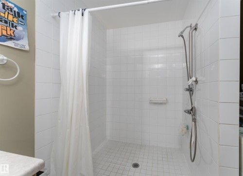 221 16303 95 Street, Edmonton, AB - Indoor Photo Showing Bathroom