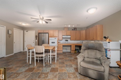 221 16303 95 Street, Edmonton, AB - Indoor