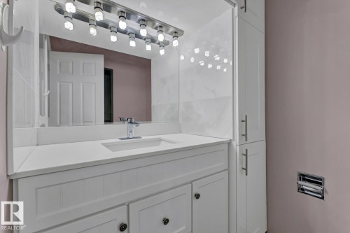 4911 106 Street, Edmonton, AB - Indoor Photo Showing Bathroom