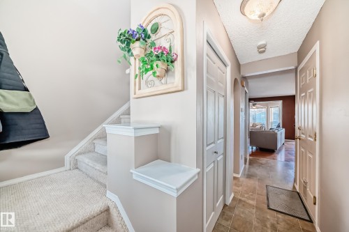 2927 30 Street, Edmonton, AB - Indoor Photo Showing Other Room