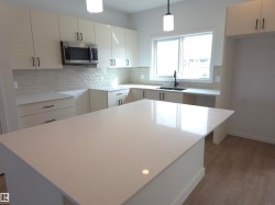 43 ETON Link Spruce Grove, AB T7X 4A9