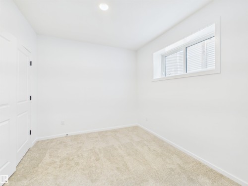 43 Eton Link, Spruce Grove, AB - Indoor Photo Showing Other Room