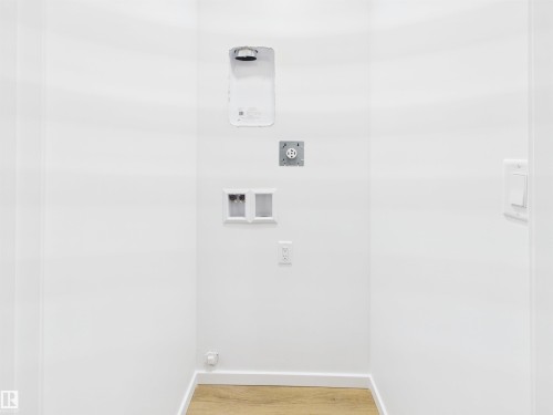 43 Eton Link, Spruce Grove, AB - Indoor Photo Showing Other Room