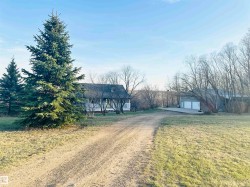 45 255041 TWP ROAD 472 Rural Wetaskiwin County, AB T0C 1Z0