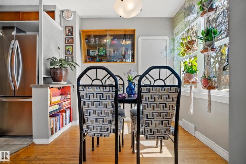 8946 80 Avenue, Edmonton, AB - Indoor Photo Showing Dining Room