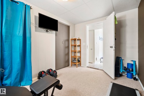 8946 80 Avenue, Edmonton, AB - Indoor Photo Showing Other Room