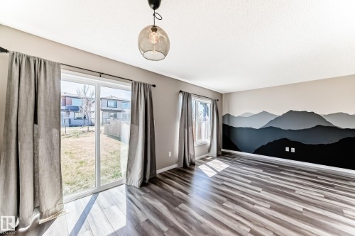 5227 Crabapple Link, Edmonton, AB - Indoor